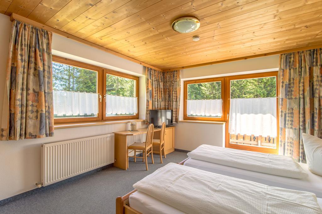 Pension Sattelkopf Sankt Anton am Arlberg Exterior photo