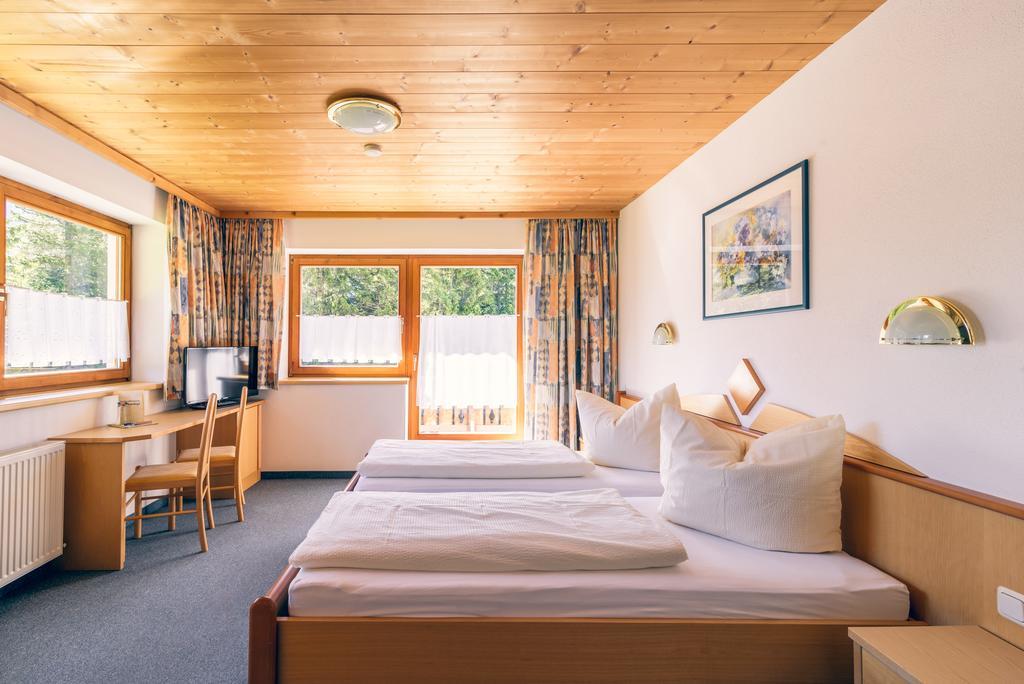Pension Sattelkopf Sankt Anton am Arlberg Exterior photo