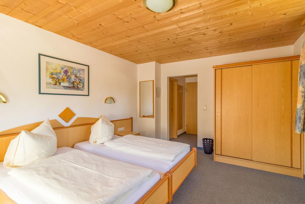 Pension Sattelkopf Sankt Anton am Arlberg Exterior photo